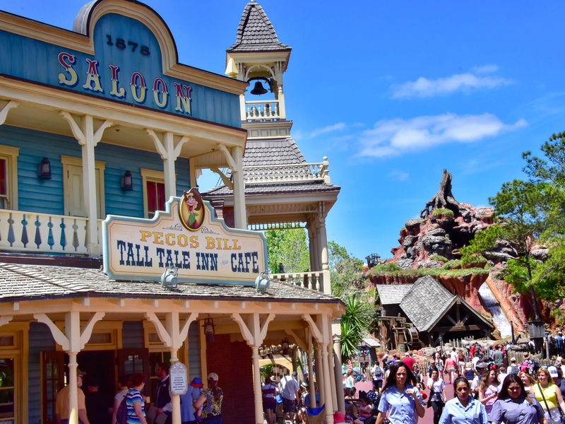 Liberty Square and Frontierland: A Photo Tour
