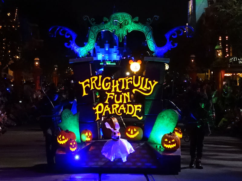 Make the most of Mickey's Halloween Party at Disneyland - 2016 edition