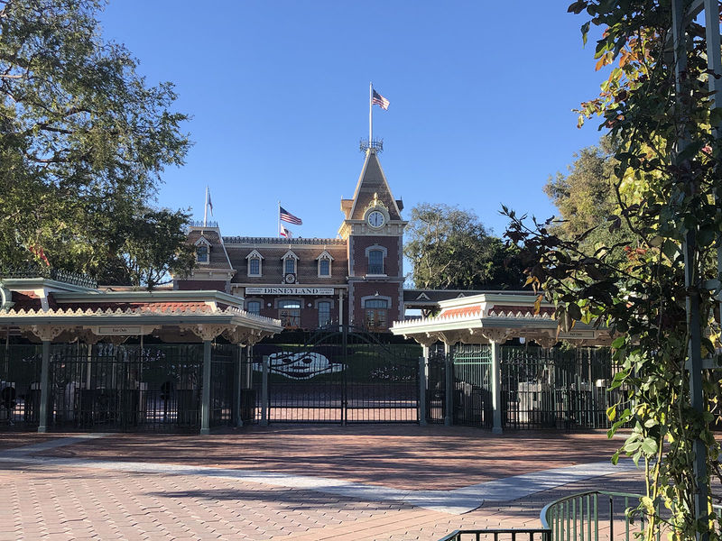 Disneyland Resort Sets April 30 Reopening Date