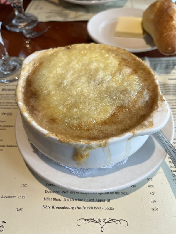 The French onion soup at Chefs de France is amazing. Photo by Gregg Jacobs.
