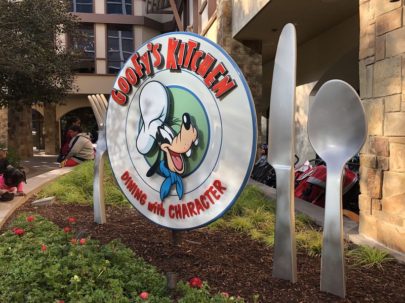Gawsh: A Review of Goofy's Kitchen