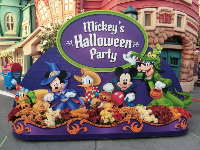 Disney Halloween Parties with the Kids